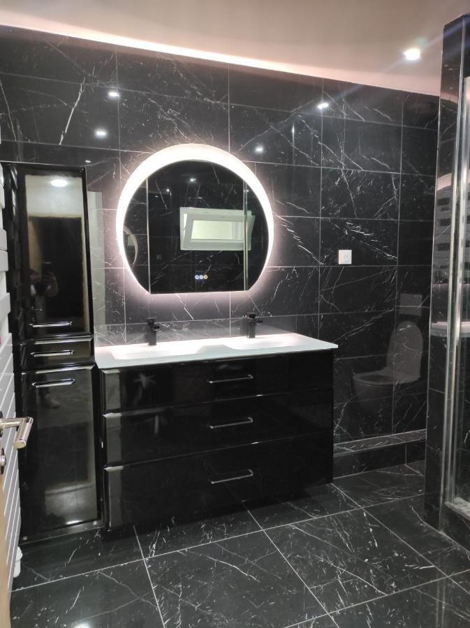 Maison Elegante Et Spacieuse Ecouen Екстер'єр фото