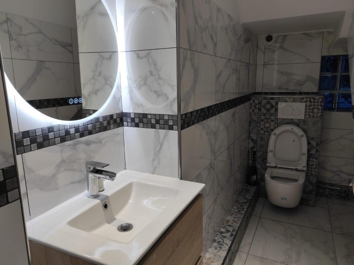 Maison Elegante Et Spacieuse Ecouen Екстер'єр фото